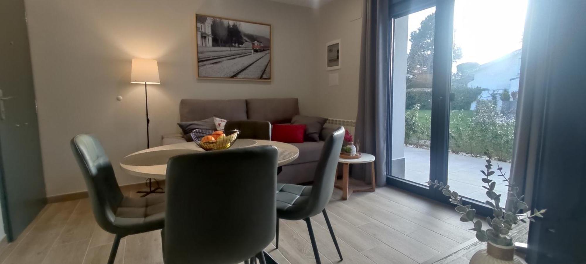 Rincones De Riaza Solo Adultos ξενώνας Εξωτερικό φωτογραφία